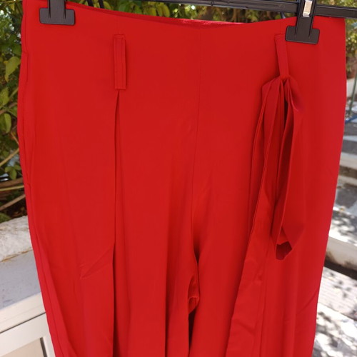 Wide-leg pants size M new, red with belt