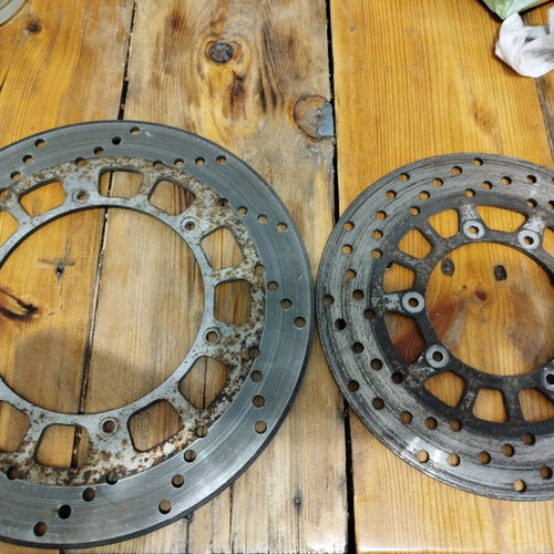 Yamaha xt600e brake discs used, front straight, rear half worn