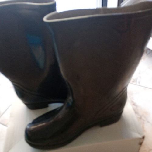 Rain boots size 38 like new, black