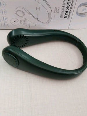 Neck fan like new