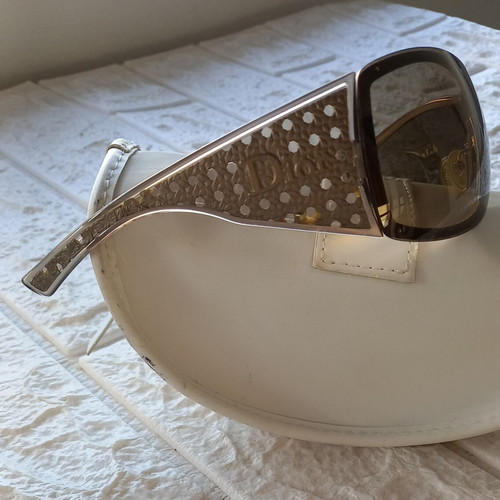 Dior mask sunglasses beige with case