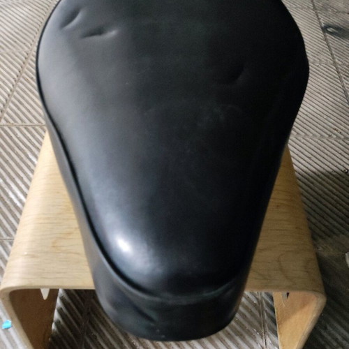 Seat for Honda Z50J zetaki like new with small tear