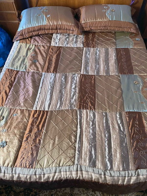 Σετ μεγάλο κάλυμμα κρεββατιού  patchwork και 2 μεγάλες μαξιλαροθήκες