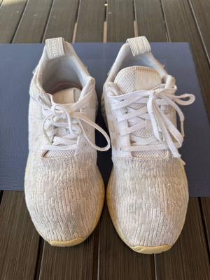 Adidas white athletic shoes like new, size 38.5