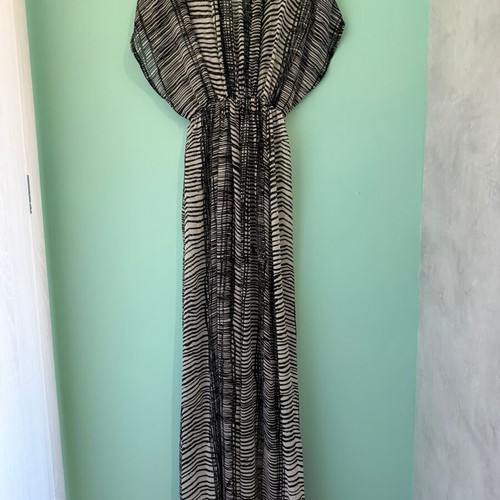 H&M long beach dress with black and white print like new