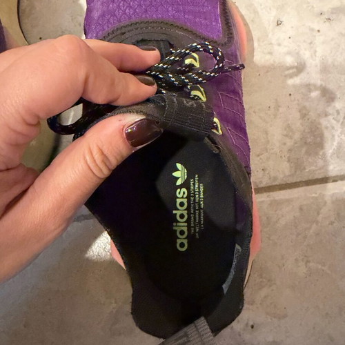 Adidas Boost athletic shoes 37.5 like new, purple