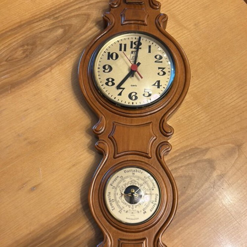 Wooden clock, thermometer, hygrometer and barometer like new, functional
