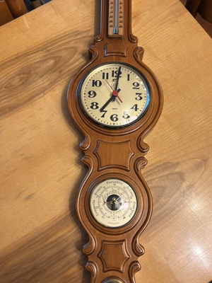 Wooden clock, thermometer, hygrometer and barometer like new, functional