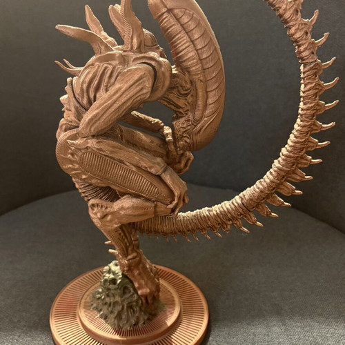 Xenomorph Alien 3D Printed Collectible Statue new, metallic finish
