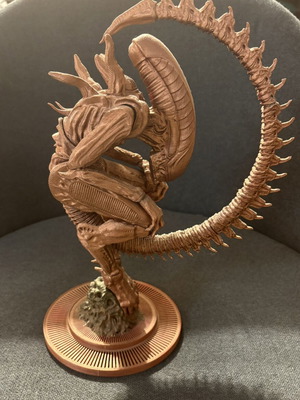 Xenomorph Alien 3D Printed Collectible Statue new, metallic finish