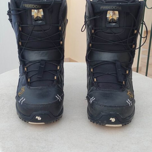 Northwave Freedom SL snowboard boots size 42, black