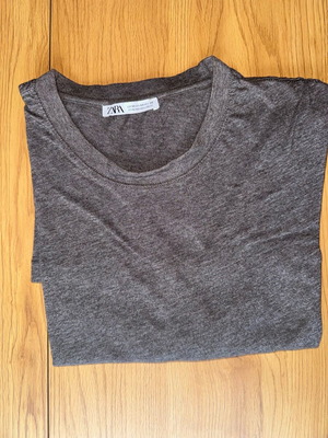 Zara T-shirt gray size Medium like new