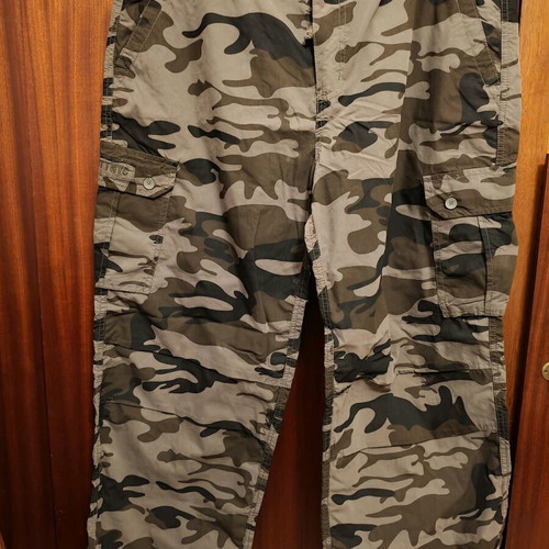 Men's military cargo pants camouflage Schott like new
