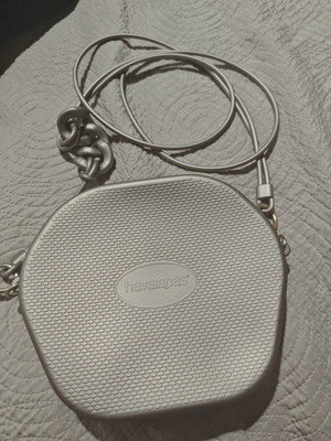 Havaianas Diamond Crossbody Bag like new, silver silicone