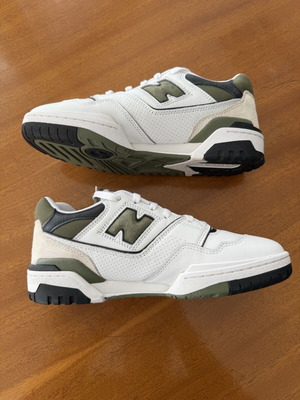 New Balance 550 sneakers unisex size 42 like new white/olive