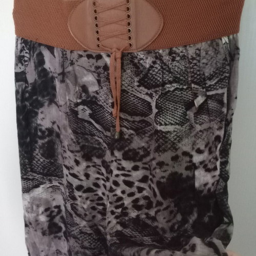 Summer pants new with unique animal print Large
