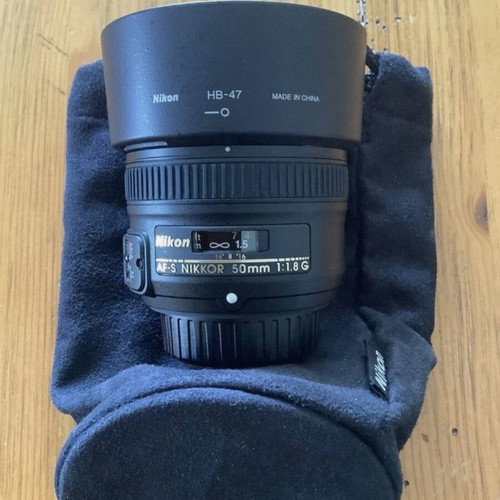 Nikon AF-S NIKKOR 50mm f/1.8G lens like new