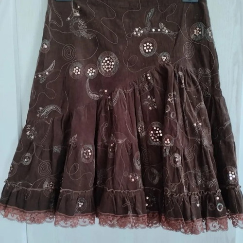 Vintage corduroy skirt Queen No.48 like new, brown with lace and sequins