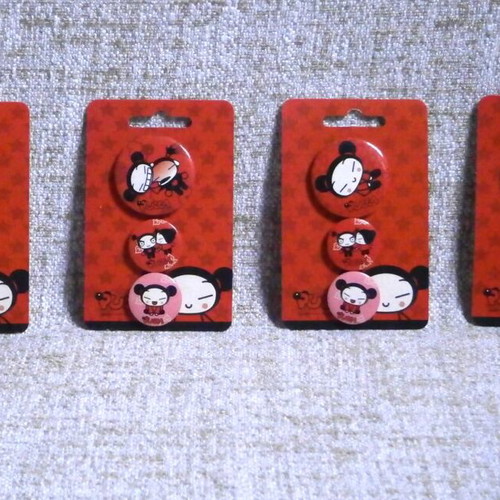 Pucca Licensed VOOZ pins badges new pack of 12 vintage