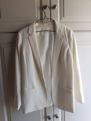 H&M white jacket like new, size L