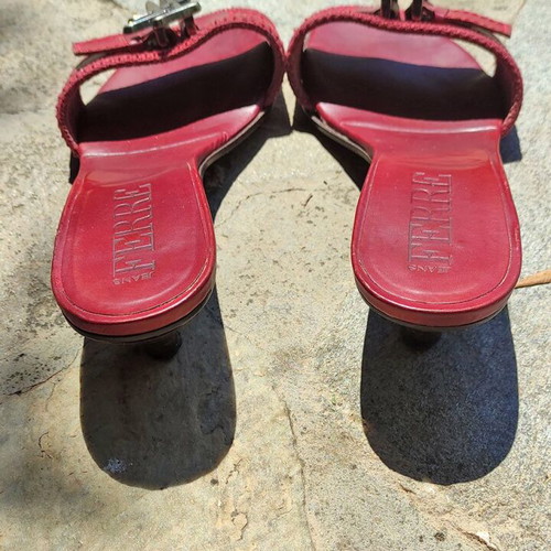 Leather mules GF Ferre red with low heel size 36.5 used