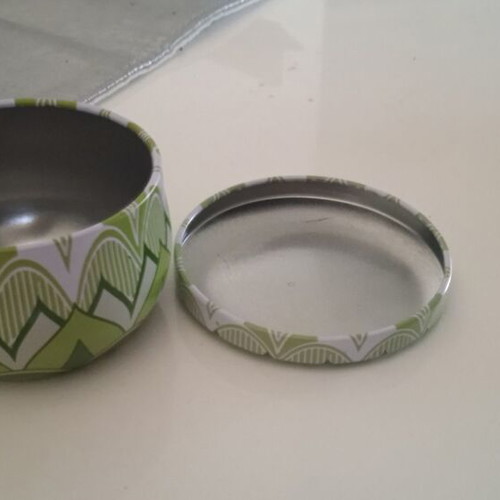 Container for tealight or scented candles with green design new
