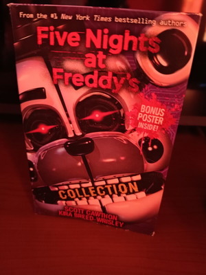 Fnaf Collection books like new with poster in English