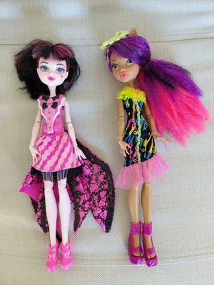 Monster High dolls set of two like new