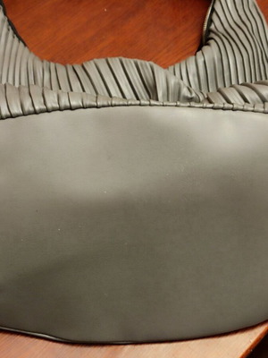 Gray shoulder bag like new with extra long strap