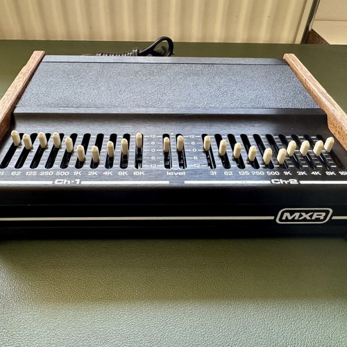 Vintage MXR Stereo Graphic Equalizer Model 114 used