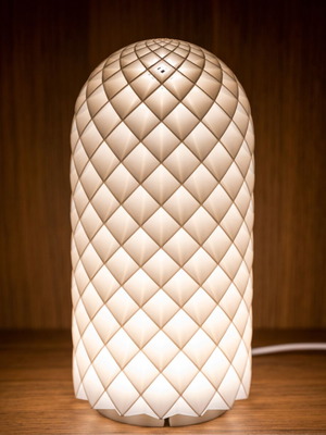 Table lamp 3D printed with geometric pattern new