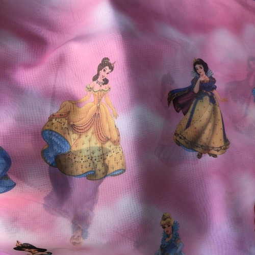 Curtain like new pink and white with princesses, height up to 3 meters