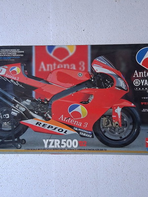 Yamaha YZR500 '02 plastic model by Tamiya, unused, scale 1/12