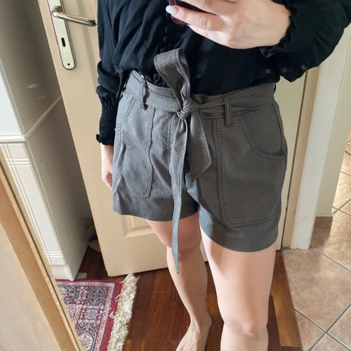 Paperbag green shorts size M 38 10