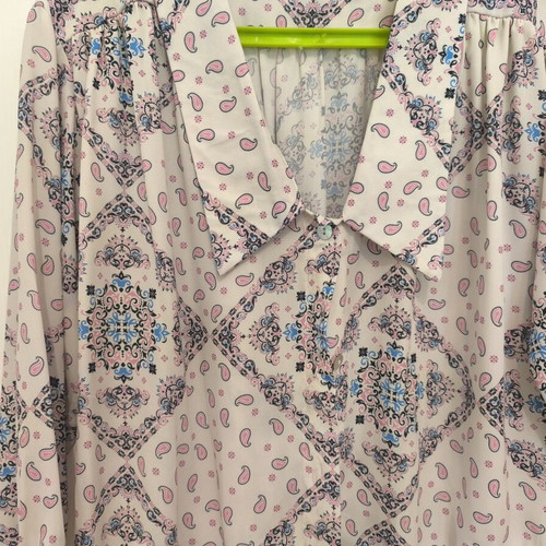 Susy Mix shirt used, pastel paisley pattern, size M