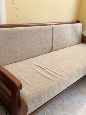 Baule sofa like new in excellent condition