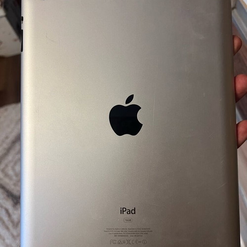 iPad used with broken display for parts