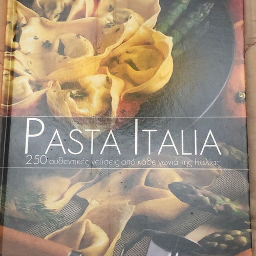 Pasta Italia cookbook new with 250 easy recipes