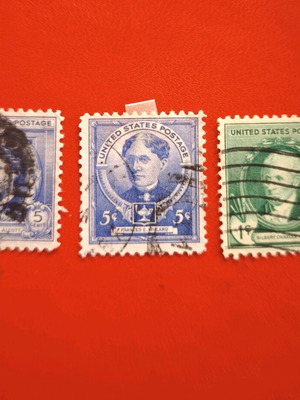 American stamps like new, set of 3 with portraits and hinge