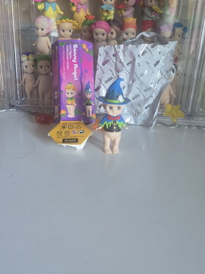 Sonny Angel Halloween Series 2016 Witch Mini Figure new