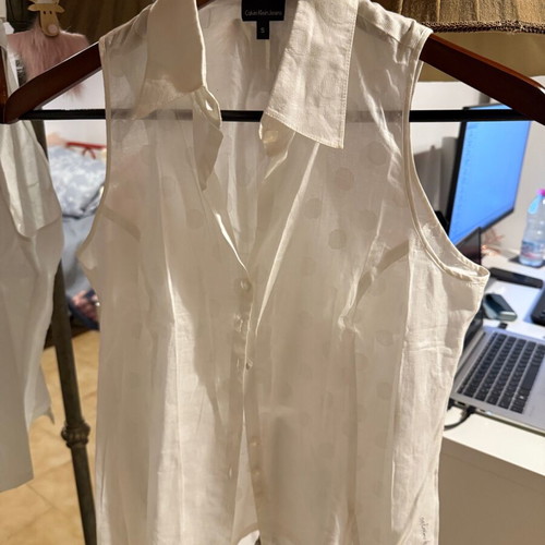Calvin Klein Jeans white shirt with subtle polka dots like new, Small