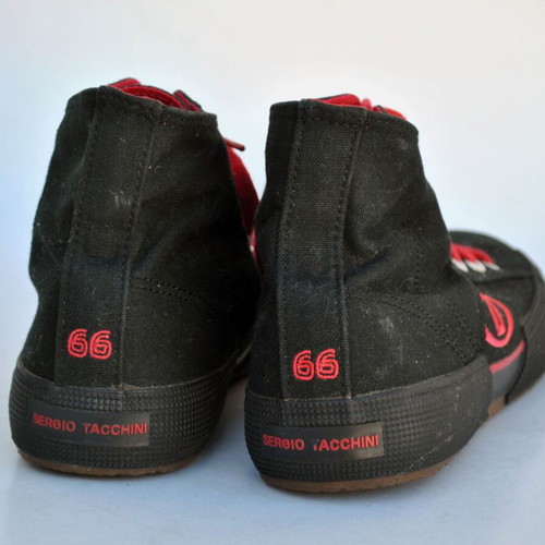 Hi-top canvas sneakers used, black with red laces, size 38