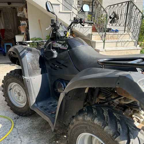 800cc 4x4 ATV used, 11,000 km, excellent condition