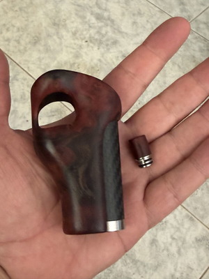 U Mods Rosewood DNA 60 Custom Small Screen with Carbon Tube like new