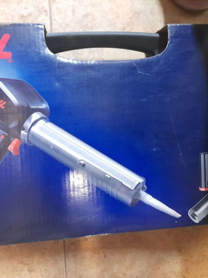 Skil Ηλεκτρικό Πιστόλι Σιλικόνης 4.8V 2x1.2Ah Καινούργιο με Βαλιτσάκι