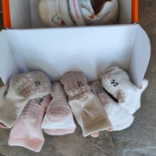 Biomecanics baby shoes size 19, like new, girl