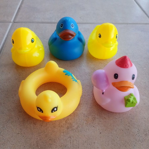 Rubber duck toys, pack of 5