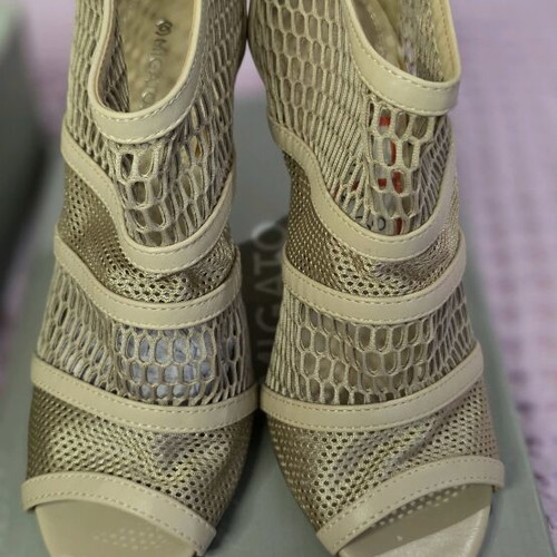 MIGATO sandals, Size 38