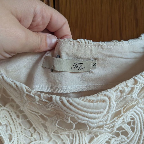 Pencil skirt size small, like new, off-white