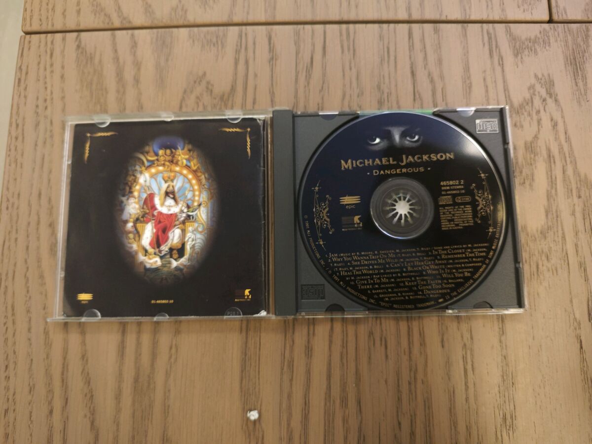 Michael Jackson Dangerous CD like new,… - € 10,00 - Vendora.cy Michael Jackson Dangerous CD like new,… - € 10,00 - Vendora.cy